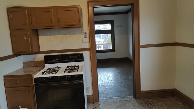 4082 E 143rd St, Unit 2 in Cleveland, OH - Building Photo - Building Photo