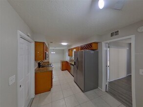 3717 Coppertree Cir in Brandon, FL - Building Photo - Building Photo