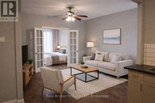 2 Main St E in Hamilton, ON - Building Photo - Building Photo