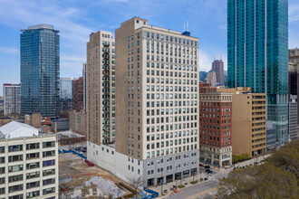 910 Michigan Ave #608 in Chicago, IL - Building Photo - Building Photo