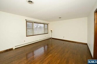 1-21-21 29th St in Fair Lawn, NJ - Building Photo - Building Photo