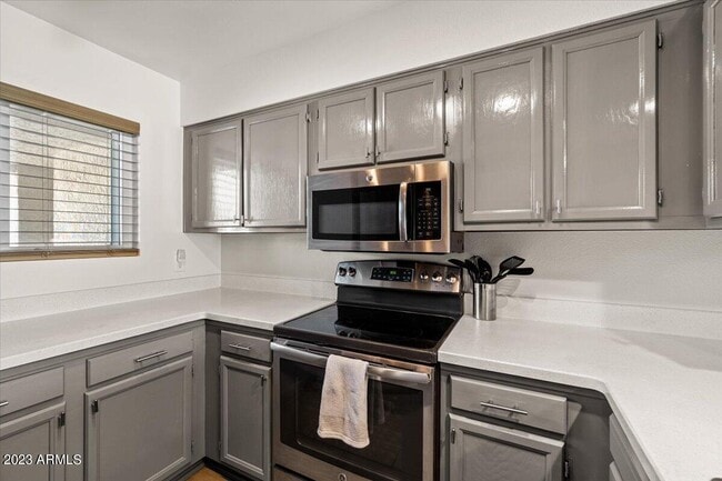 7474 E Earll Dr in Scottsdale, AZ - Building Photo - Building Photo