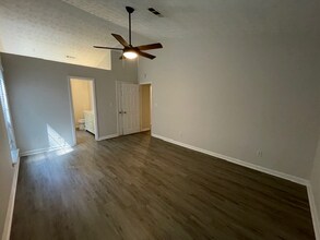 107 Woodridge Dr in Stockbridge, GA - Building Photo - Building Photo