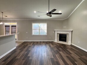 210 Hearthwood Dr in Kathleen, GA - Building Photo - Building Photo