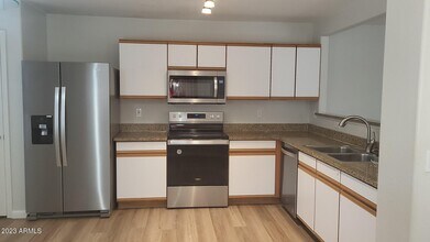 18611 North 22nd St in Phoenix, AZ - Building Photo - Building Photo