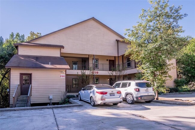 1239 20th St in Huntsville, TX - Foto de edificio - Building Photo
