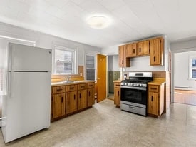 44 Warren St, Unit 2 in Cambridge, MA - Building Photo