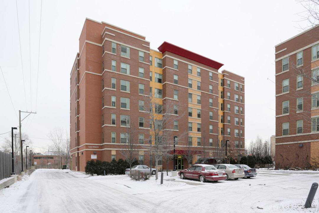 Casa Morelos in Chicago, IL - Foto de edificio