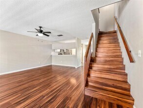 5321 Abinger Ct in Tampa, FL - Building Photo - Building Photo