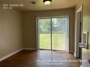 804 Askew Dr in Midwest City, OK - Building Photo - Building Photo