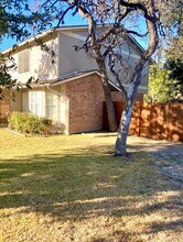 8000 Tuscarora Trl, Unit B in Austin, TX - Building Photo - Building Photo