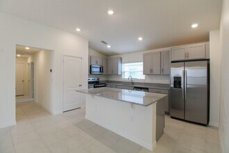 3281 Rolling Plns Cir in Clermont, FL - Building Photo - Building Photo