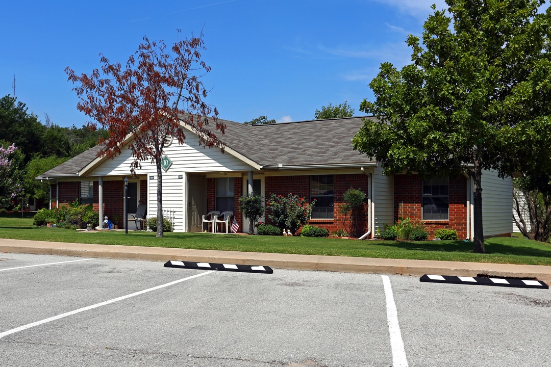 Senior Residence of Edmond in Edmond, OK - Building Photo