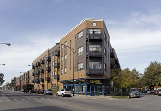 2901 N Clybourn Ave in Chicago, IL - Building Photo - Primary Photo