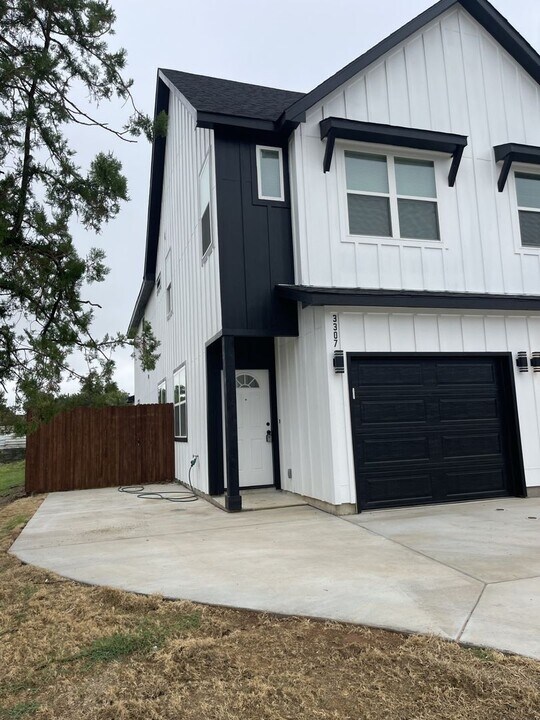 3307 Collin St in Fort Worth, TX - Building Photo