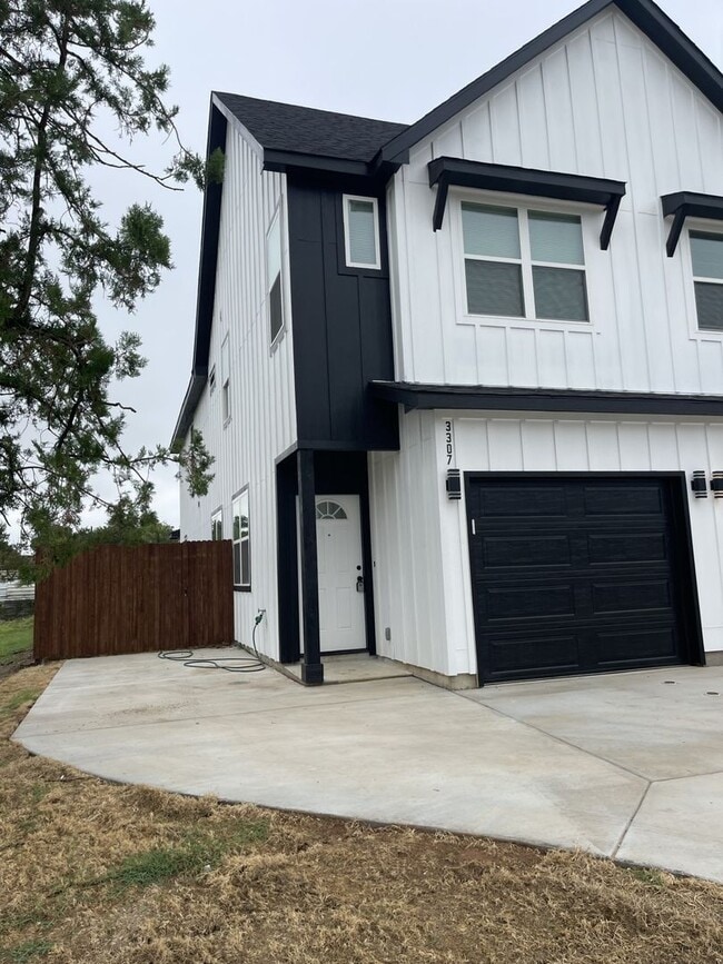 property at 3307 Collin St