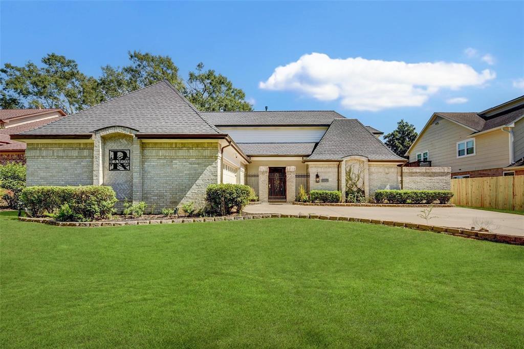 7310 Blenheim Palace Ln in Houston, TX - Building Photo