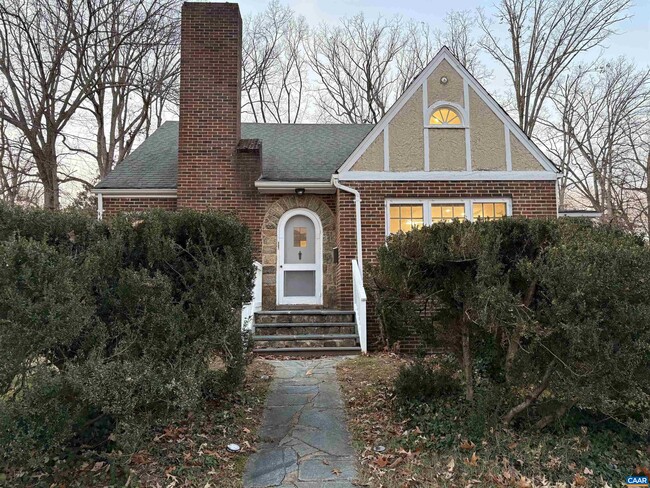 307 Alderman Rd in Charlottesville, VA - Building Photo - Building Photo
