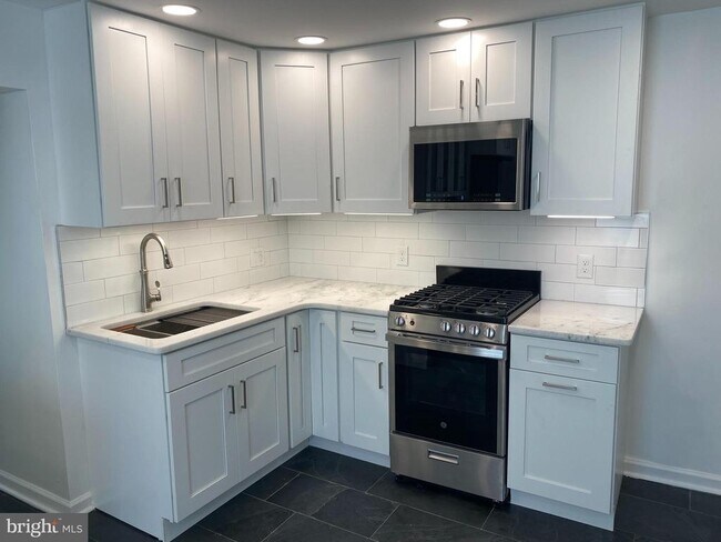 1216 S 11th St in Philadelphia, PA - Building Photo - Building Photo