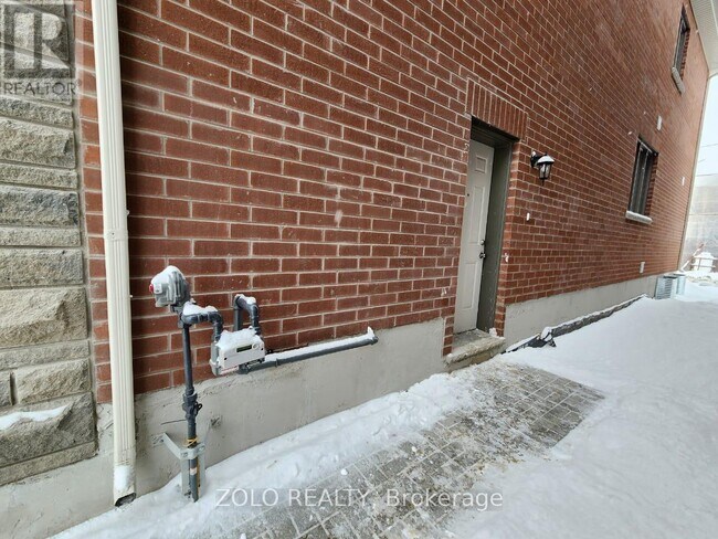 48 Betteridge Trl in Barrie, ON - Building Photo - Building Photo