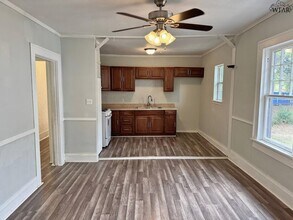 1624 Britain St in Wichita Falls, TX - Building Photo - Building Photo