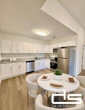 128 E Market St, Unit A in Laurel, DE - Building Photo - Building Photo
