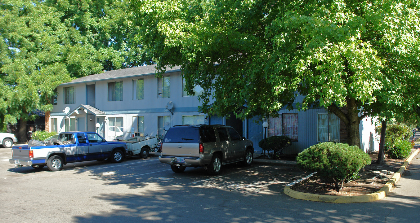 Centerpointe Apartments in Salem, OR - Foto de edificio