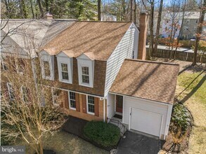 5907 Wood Sorrels Ct in Burke, VA - Building Photo - Building Photo