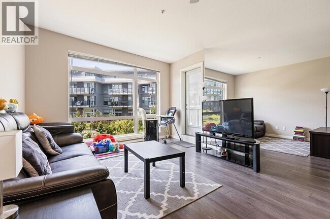 22 E Royal Ave in Vancouver, BC - Building Photo - Building Photo