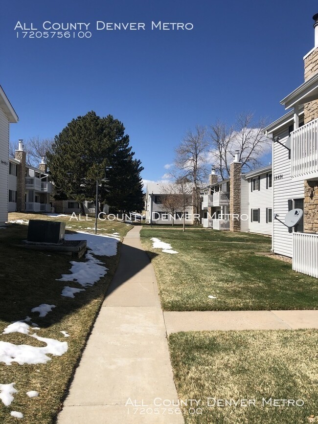 14454 E Colorado Dr-Unit -#203 in Aurora, CO - Foto de edificio - Building Photo