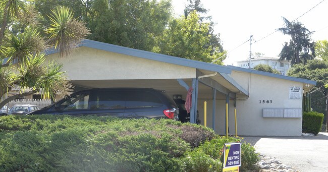 1563 D St in Hayward, CA - Foto de edificio - Building Photo