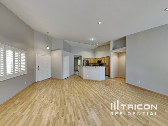 6440 Sundown Heights Ave in Las Vegas, NV - Building Photo - Building Photo