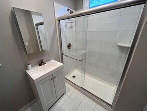 5419 N Ravenswood Ave in Chicago, IL - Building Photo - Building Photo