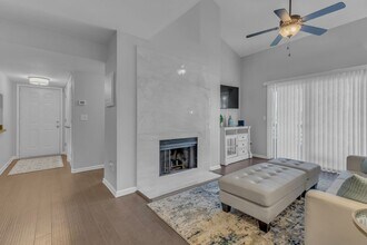 283 Hillsboro Pl in Nashville, TN - Building Photo - Building Photo