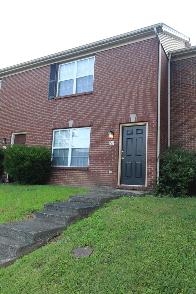 222 Garnet Dr in Nicholasville, KY - Building Photo - Building Photo