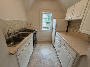 824 W Center St in Rochester, MN - Building Photo - Building Photo