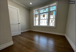 14 Mount Hood Rd, Unit 1 in Boston, MA - Building Photo - Building Photo