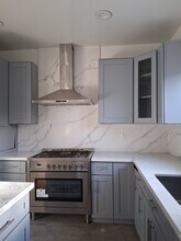 1071 Polk St, Unit B in Salinas, CA - Building Photo - Building Photo