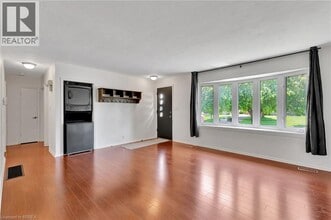 1017 Braeside St in Woodstock, ON - Building Photo - Building Photo