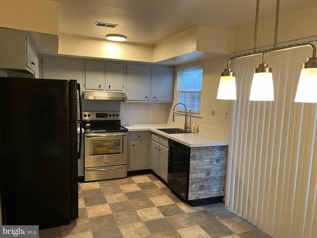 415 Ft Washington Ave in Fort Washington, PA - Building Photo - Building Photo