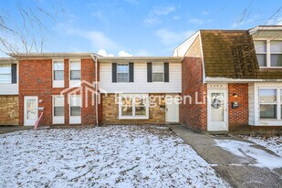 7523 Mt Hood in Dayton, OH - Building Photo