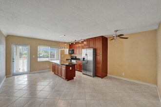 2895 NE 32nd St in Fort Lauderdale, FL - Building Photo - Building Photo