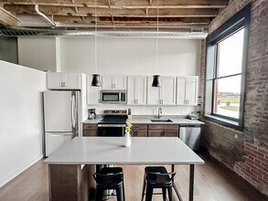 604 W 4th St N in Newton, IA - Building Photo - Building Photo