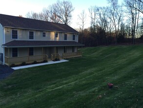 71 Reservoir Rd in Marlboro, NY - Building Photo - Building Photo