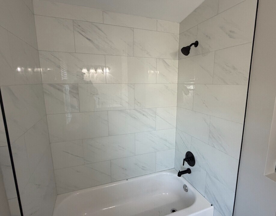 409 Warner St in Cincinnati, OH - Building Photo