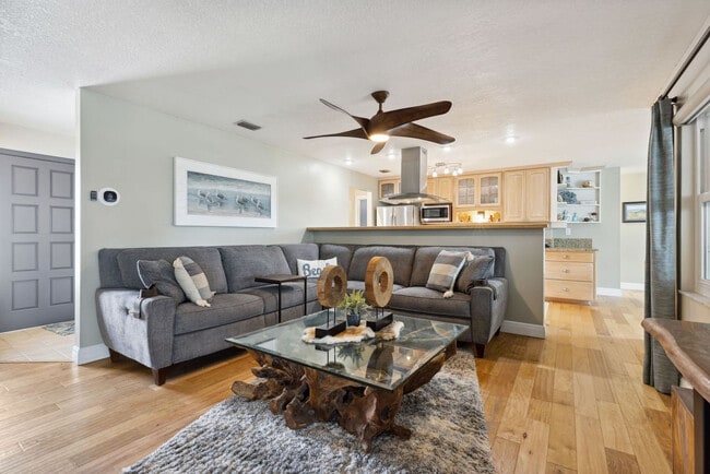 12 Fairway Dr in Cocoa Beach, FL - Building Photo - Building Photo