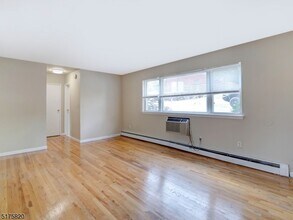 2467 NJ-10 in Morris Plains, NJ - Building Photo - Building Photo
