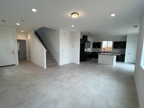 1173 Blue Oak Ln W in Madera, CA - Building Photo - Building Photo