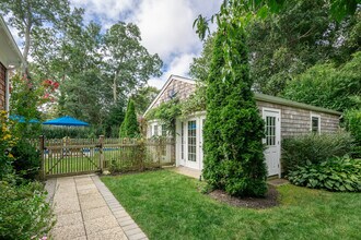 79 Fordham Rd in Southampton, NY - Building Photo - Building Photo