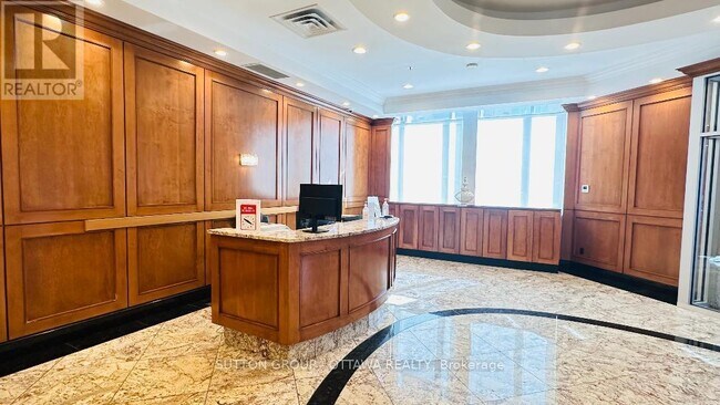 242-242 Rideau St in Ottawa, ON - Building Photo - Building Photo